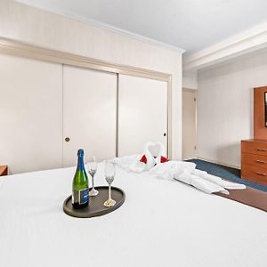 King Suite Non-Smoking